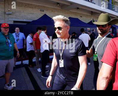 Le chef Gordon Ramsey lors du Grand Prix de formule 1 des États-Unis dimanche au circuit of the America's.. Une foule de plus de 400 000 personnes est attendue au cours de l'événement de trois jours. Banque D'Images