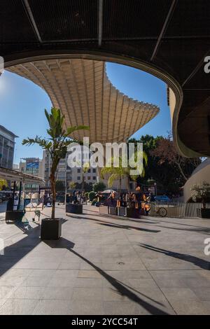 Structure en bois du Metropol Parasol situé dans la vieille ville de Séville, Espagne Banque D'Images