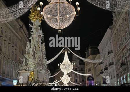 Décoration de Noël et lumières dans la rue commerçante Graben par nuit à Vienne Banque D'Images