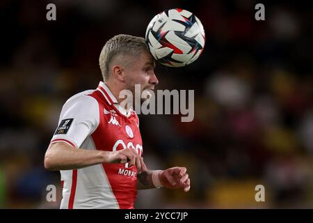 Monaco, Monaco. 18 octobre 2024. Caio Henrique de L'AS Monaco dirige le ballon lors du match de Ligue 1 au stade Louis II, Monaco. Le crédit photo devrait se lire : Jonathan Moscrop/Sportimage crédit : Sportimage Ltd/Alamy Live News Banque D'Images