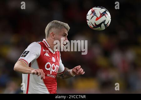 Monaco, Monaco. 18 octobre 2024. Caio Henrique de L'AS Monaco dirige le ballon lors du match de Ligue 1 au stade Louis II, Monaco. Le crédit photo devrait se lire : Jonathan Moscrop/Sportimage crédit : Sportimage Ltd/Alamy Live News Banque D'Images