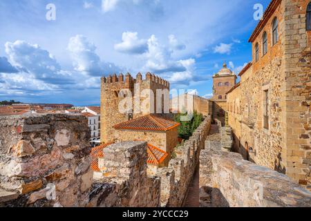 Plaza Mayor, place principale, Torre de Bujaco, tour Bujaco, Caceres Extremadura, Espagne Banque D'Images