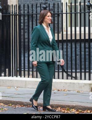 Londres, Angleterre, Royaume-Uni. 22 octobre 2024. RACHEL REEVES, chancelière de l'Échiquier, est vue arriver à la réunion du cabinet, (image de crédit : © Tayfun Salci/ZUMA Press Wire) USAGE ÉDITORIAL SEULEMENT! Non destiné à UN USAGE commercial ! Banque D'Images