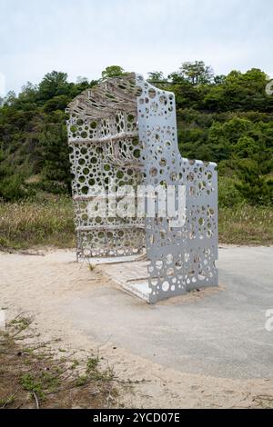 Le chantier naval travaille : Stern with Hole sculpture de Shinro Ohtake sur l'île de Naoshima au Japon Banque D'Images