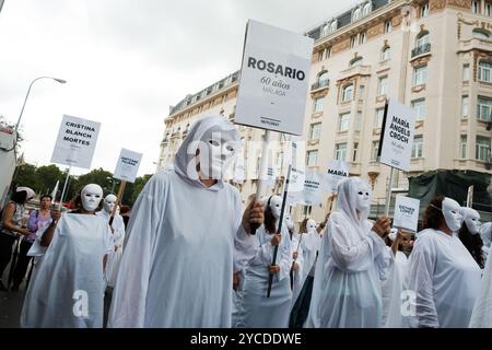 Manifestation pour exiger la fin de la violence sexiste devant le Congrès des députés à Madrid 21 septembre 2024 Espagne avec : manifestants où : Madrid, Espagne quand : 21 septembre 2024 crédit : Oscar Gonzalez/WENN Banque D'Images