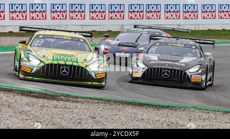 Hockenheim, Allemagne. 20 octobre 2024. Liens de von : Lucas Auer (AUT, Mercedes, Mercedes-AMG Team MANN-FILTER), Jules Gounon (AND, Mercedes, Haupt Racing Team), dahinter Thierry Vermeulen (NED, Ferrari, Emil Frey Racing), 20.10.2024, Hockenheim (Allemagne), Motorsport, DTM, finale Hockenheimring 2024 crédit : dpa/Alamy Live News Banque D'Images