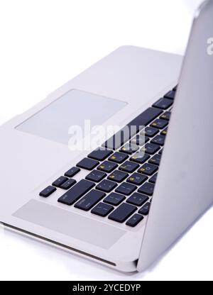 Ordinateur portable sur fond isolé Banque D'Images