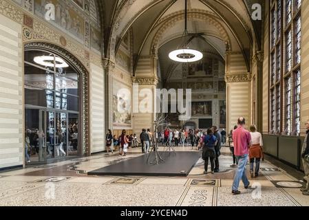 Amsterdam, pays-Bas, 3 août 2016 : visiteurs à l'intérieur du Rijksmuseum à Amsterdam Banque D'Images