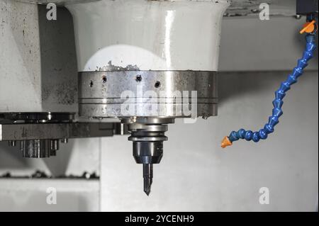 Gros plan de la machine CNC au travail. Banque D'Images