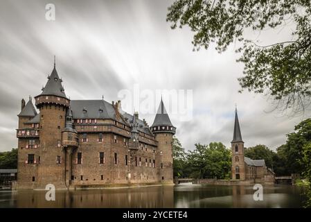 Haarzuilens, pays-Bas, 4 août 2016 : Château de Haar, situé près d'Utrecht. C'est le château le plus grand et le plus luxueux des pays-Bas Banque D'Images