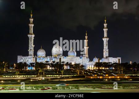 Mosquée Sheikh Zayed, éclairage du soir, Grande Mosquée, Abu Dhabi, Émirats arabes Unis, Asie Banque D'Images