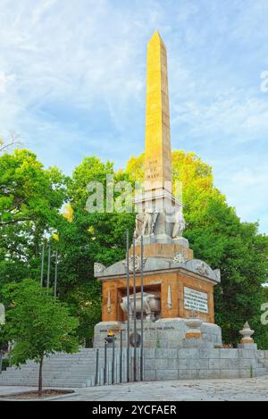 Madrid, Espagne - 05 juin 2017: Monument aux morts pour l'Espagne, populairement connu sous le nom de l'Obélisque (Obélisque) ou le Monument aux héros de la seconde Banque D'Images