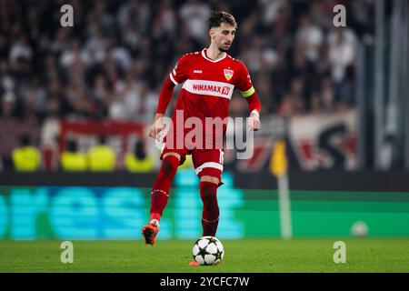 Turin, Italie. 22 octobre 2024. Atakan Karazor du VfB Stuttgart en action lors du match de football de la phase 2024/25 de l'UEFA Champions League entre la Juventus FC et le VfB Stuttgart. Crédit : Nicolò Campo/Alamy Live News Banque D'Images