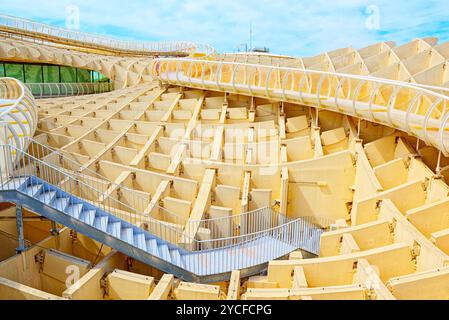 Séville, Espagne - Juin 08,2017 : Metropol Parasol, plate-forme d'observation aussi localement connu sous le nom de Las Setas. L'Espagne. Banque D'Images