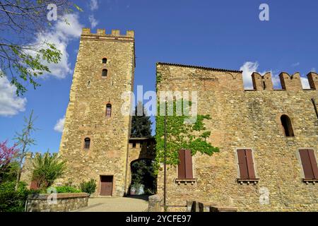 Château médiéval de Rocchetta di Castellarano, circuit historique et architectural des châteaux Emilian, province de Reggio Emilia, Emilia Romagna, Banque D'Images