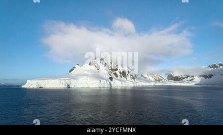 Côte antarctique. Baie de Börgen, péninsule Antarctique, Antarctique. Banque D'Images