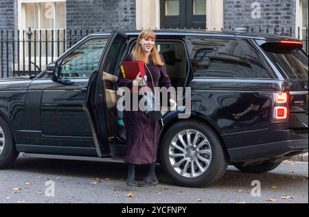 Angela Rayner, vice-première ministre et secrétaire d'État au logement, aux collectivités et aux gouvernements locaux, à Downing Street pour une réunion du Cabinet. Banque D'Images