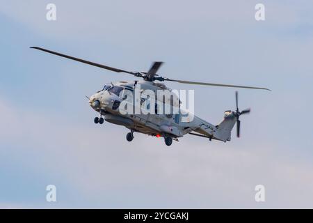 Hélicoptère NH-90 NFH au Sanicole Air Show 2024 à Hechtel-Eksel, Belgique Banque D'Images