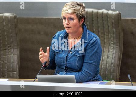 Bruxelles, Belgique. 23 octobre 2024. Loes Vandromme de CD&V photographié lors d'une session plénière du Parlement flamand à Bruxelles, mercredi 23 octobre 2024. BELGA PHOTO WARD VANDAEL crédit : Belga News Agency/Alamy Live News Banque D'Images