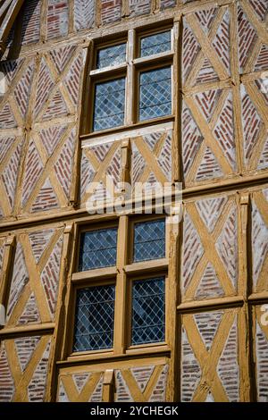 Bâtiment à colombages à Montrichard-Val-de-cher, France. Banque D'Images