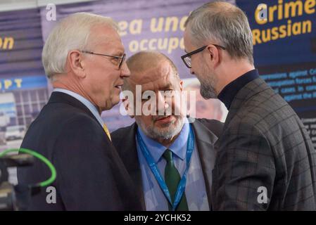 RIGA, Lettonie. 23 octobre 2024. REFAT Chubarov (sur photo)< 2ème Président du Mejlis du peuple tatar de Crimée, lors du troisième Sommet parlementaire, plateforme internationale de Crimée. Discussion déportation du peuple tatar de Crimée en 1944. Crédit : Gints Ivuskans/Alamy Live News Banque D'Images