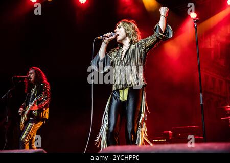 Milan Italie- 21 octobre 2024. Le groupe de rock britannique THE STRUTS se produit en direct sur scène à fabrique pendant le Grand Union Tour. Banque D'Images