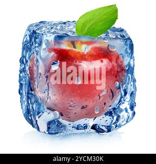 Pomme rouge dans la glace Banque D'Images