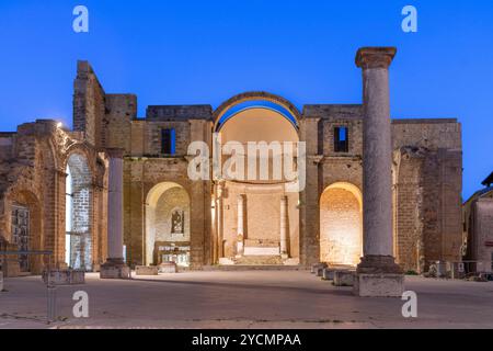 Ruines de l'ancienne cathédrale de Salemi, Salemi, Trapani, Sicile, Italie Banque D'Images