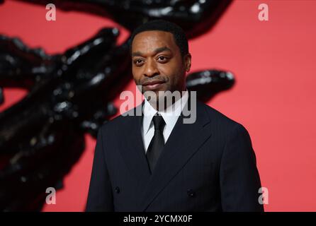 Londres, Royaume-Uni. 23 octobre 2024. Chiwetel Ejiofor assiste à la première de Venom : The Last Dance UK au BFI IMAX de Londres. Crédit : Isabel Infantes/Alamy Live News Banque D'Images