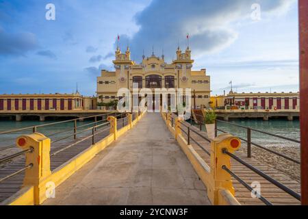 Ancien établissement balnéaire de Mondello, Mondello, Palerme, Sicile, Italie Banque D'Images