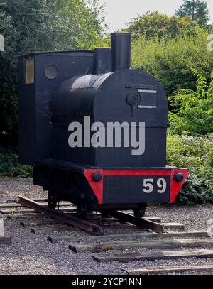 Modèle de train à vapeur sur Glaslough à Monaghan ligne de chemin de fer Irlande. Gare de Glaslough. Banque D'Images