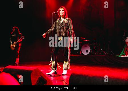 Milan, les Struts se produisent en concert lors du Grand Union Tour à fabrique. Sur la photo : Luke Spiller Banque D'Images