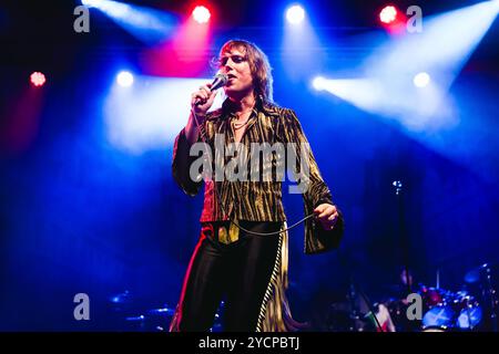 Milan, les Struts se produisent en concert lors du Grand Union Tour à fabrique. Sur la photo : Luke Spiller Banque D'Images