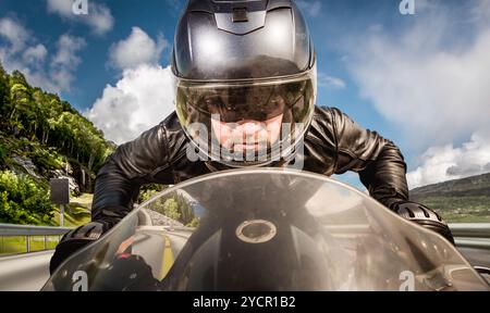 Course de motards sur la route Banque D'Images