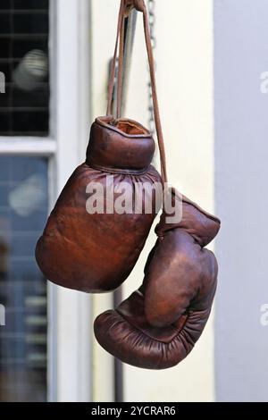 Gants de boxe Vintage Banque D'Images