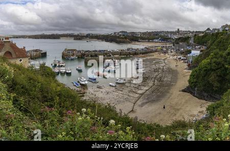 Newquay, Royaume-Uni, 4 septembre 2022 : vue sur le vieux centre-ville et le port de Newquay en Cornouailles, Europe Banque D'Images