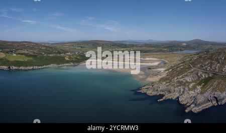 Vue aérienne de Barley Cove Beach sur la péninsule Mizen de West Cork en Irlande Banque D'Images