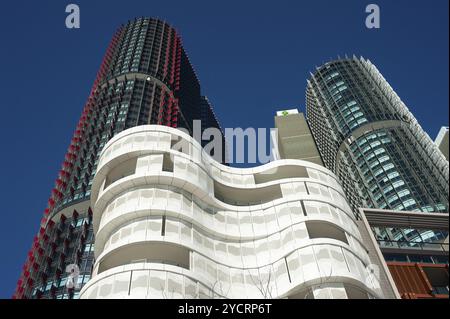 16 Sep 2018, Sydney, Nouvelle-Galles du Sud, Australie, vue des bâtiments résidentiels modernes de la résidence Anadara, des tours de bureaux et des restaurants le long de la Banque D'Images