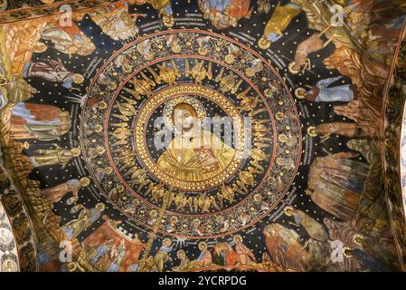 Bachkovo, Bulgarie, 28 octobre 2022 : vue de la murale peinte sur le plafond de l'église des Archanges dans le monastère de Bachkovo, Europe Banque D'Images