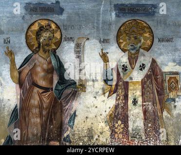 Bachkovo, Bulgarie, 28 octobre 2022 : fresque murale orthodoxe chrétienne du XIVe siècle sur le mur du monastère de Bachkovo, en Europe Banque D'Images