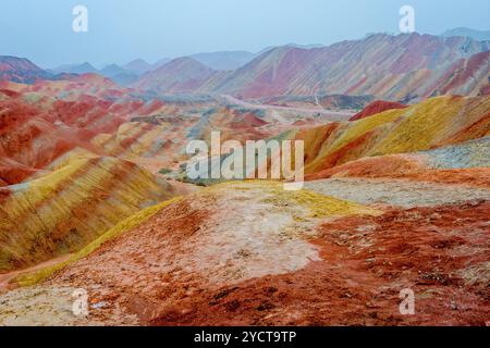 Montagnes arc-en-ciel, géoparc Zhangye Danxia, Chine Banque D'Images