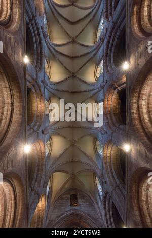 Magnus Cathedral, cathédrale la plus septentrionale construite en 1137 à Kirkwall, Orcades, Écosse Banque D'Images