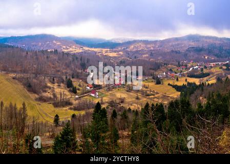 Lokve valley à Gorski Kotar view Banque D'Images