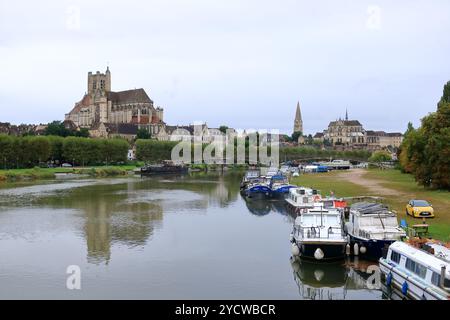 Auxerre, France, Europe - 05 septembre 2024 : vue sur l'abbaye de Saint-Germain d'Auxerre, Bourgogne Banque D'Images