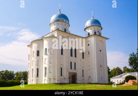 Orthodoxe russe. Cathédrale George dans le monastère de Yuriev dans le quartier de Veliky Novgorod, Russie Banque D'Images