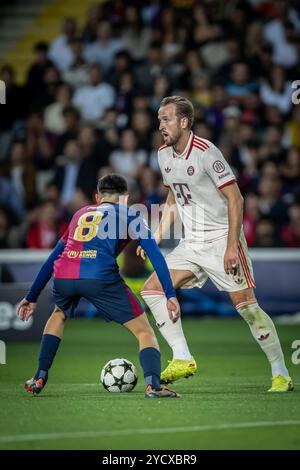 Harry Kane (FC Bayern Munich) vu en action lors d'un match de l'UEFA Champions League entre le FC Barcelone et le Bayern Munich à l'Estadi Olimpic Lluís Companys. Score final : FC Barcelona 4 - Bayern Munich 1. (Photo de Felipe Mondino / SOPA images/SIPA USA) Banque D'Images