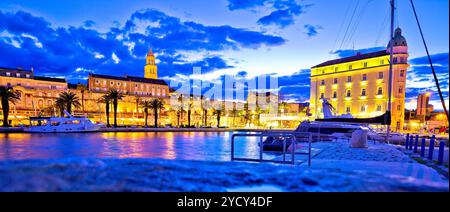 Repères Split bleu soir vue panoramique, Dalmatie, Croatie Banque D'Images