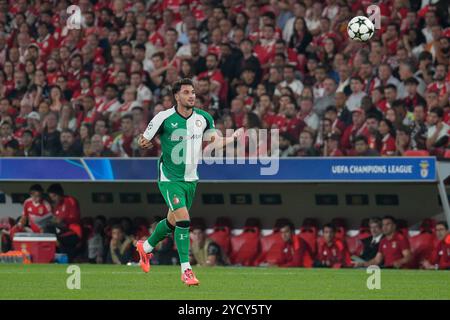 Lisbonne, Portugal. 23 octobre 2024. Ayase Ueda de Feyenoord Rotterdam en action lors de la phase de Ligue des champions de l'UEFA troisième journée entre SL Benfica et Feyenoord Rotterdam à l'Estadio da Luz. Score final : SL Benfica 1:3 Feyenoord Rotterdam (photo Bruno de Carvalho/SOPA images/Sipa USA) crédit : Sipa USA/Alamy Live News Banque D'Images