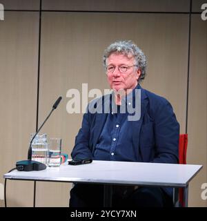 Ingo Schulze BEI der Lesung von Zu Gast im Westen in der Akademie der Künste, Berlin, Pariser Platz *** Ingo Schulze à la lecture de Zu Gast im Westen à l'Akademie der Künste, Berlin, Pariser Platz Banque D'Images