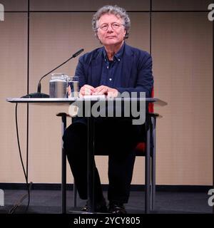 Ingo Schulze BEI der Lesung von Zu Gast im Westen in der Akademie der Künste, Berlin, Pariser Platz *** Ingo Schulze à la lecture de Zu Gast im Westen à l'Akademie der Künste, Berlin, Pariser Platz Banque D'Images